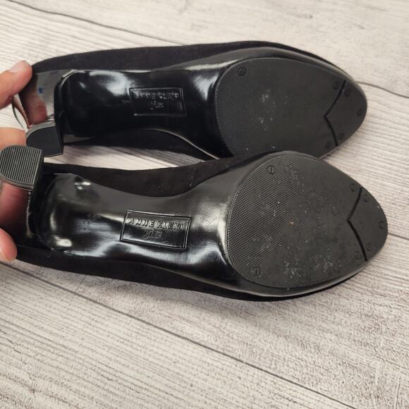 Anne Klein Flex  Black Suede Rounded Toe Pump with Gloss Heels, 8.5 - Picture 7 of 11